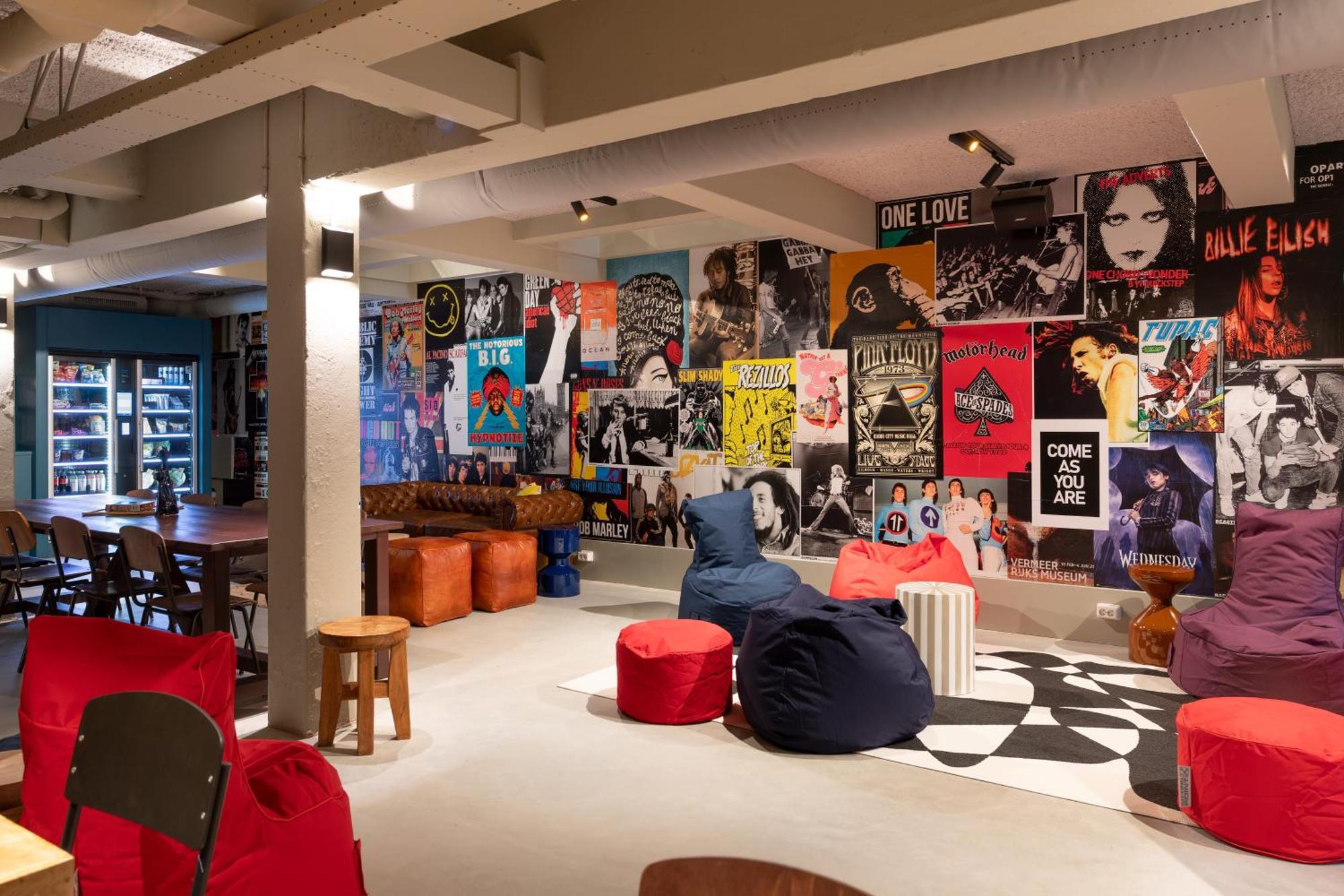 Stayokay Hostel Amsterdam Stadsdoelen - Refurbished November 2024 Luaran gambar
